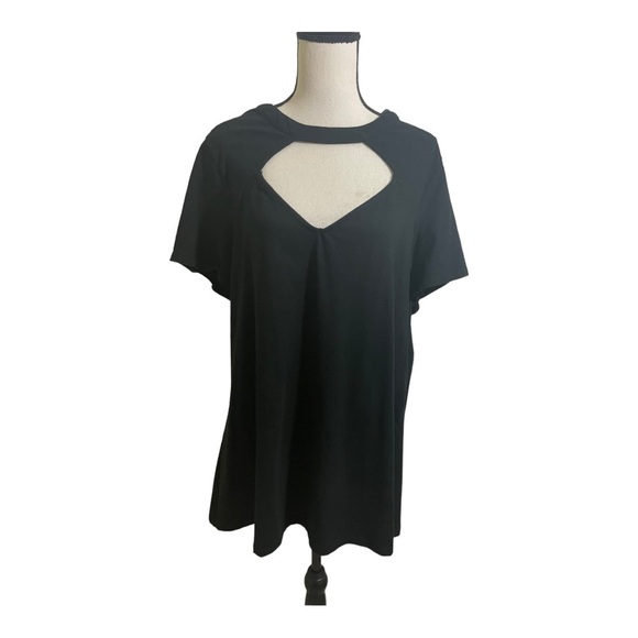Torrid womens front keyhole shirt sleeve black size 4 plus size. - Picture 1 of 5